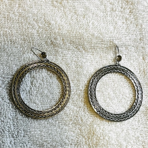 $5 ADD IN ITEM - Silver Earrings - Picture 2 of 3